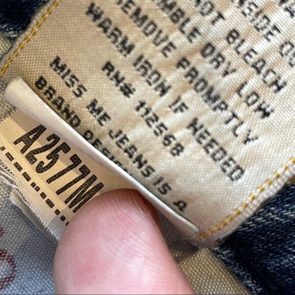 Miss Me Back Flap Pocket Bootcut Jeans Light Denver Wash Size 27 - Picture 11 of 12